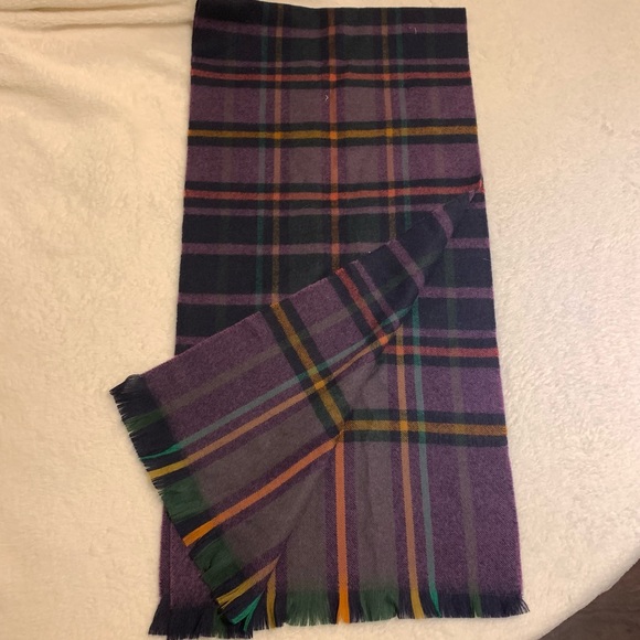 100% Wool Purple Plaid Scarf - Picture 4 of 5